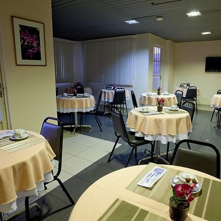 מנאוס Krystal Hotel מראה חיצוני תמונה