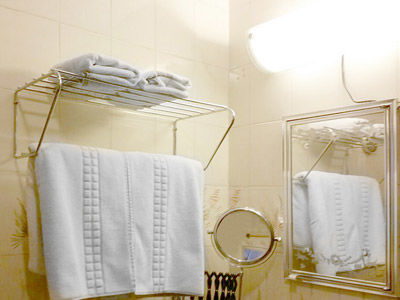 מנאוס Krystal Hotel מראה חיצוני תמונה